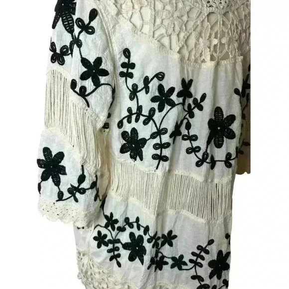 Oliver By Escio Embroidered Flower top - Picture 4 of 5